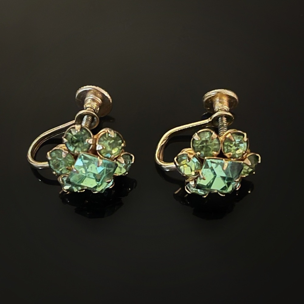 ✨Gorgeous Vintage Green Rhinestones Screw On Earrings